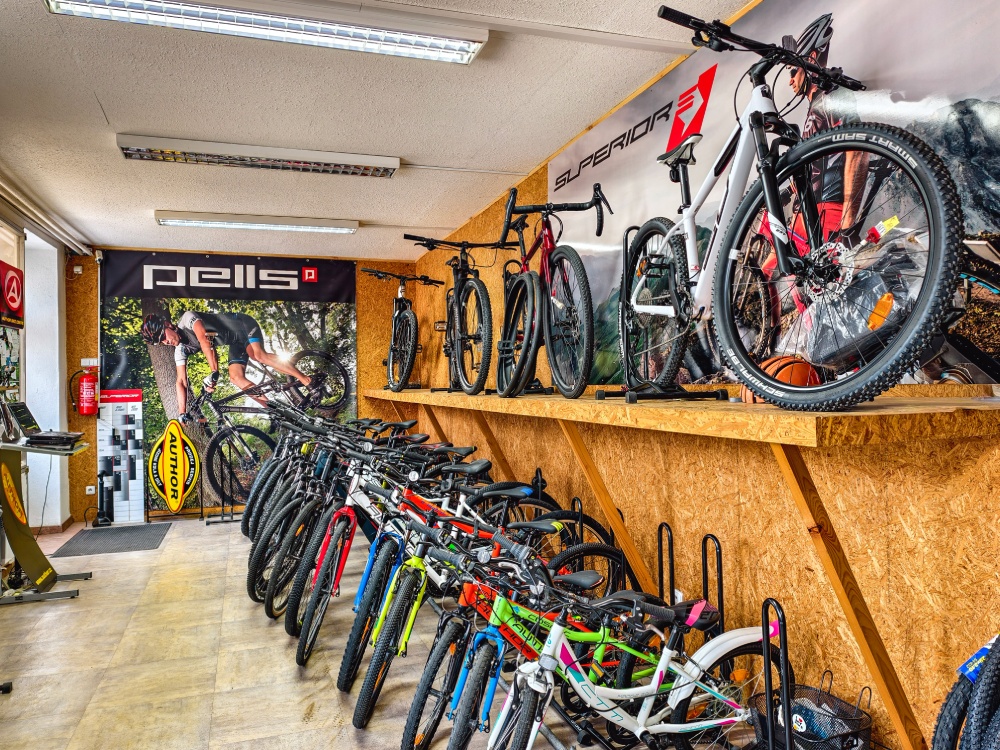 Výběr jízdních kol v prodejně Cyklosport Popelka